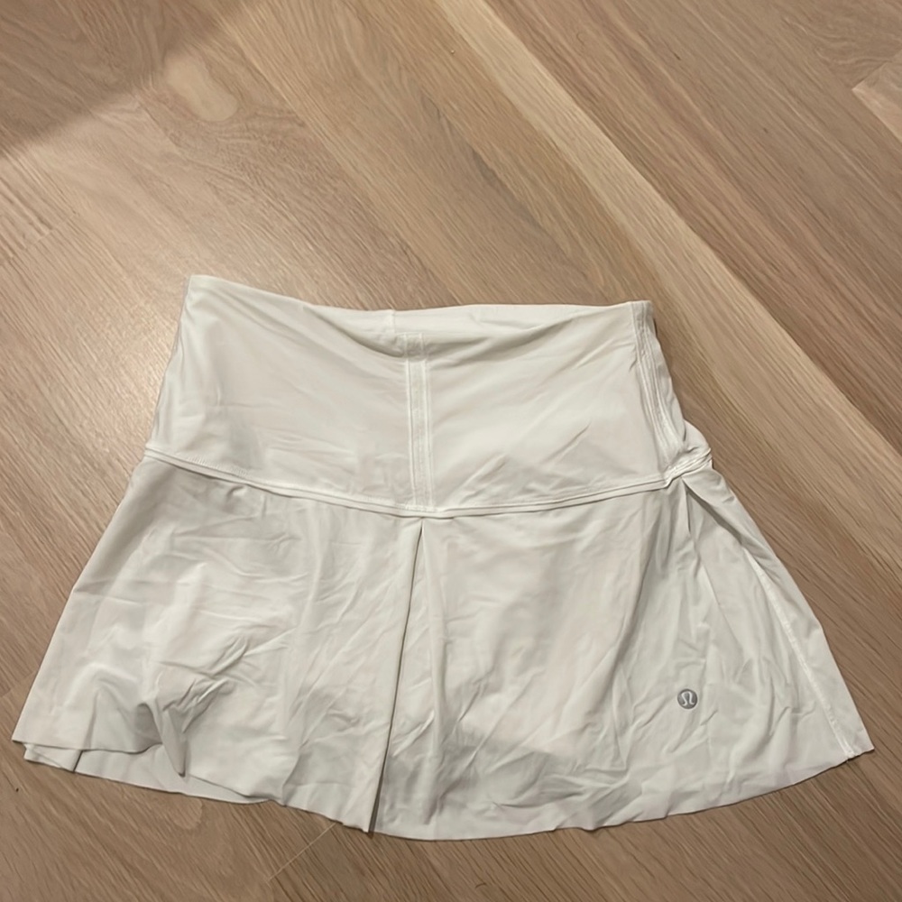 Lulu Lemon, white skort, White, Size 4 Reg